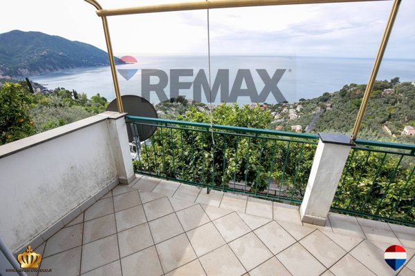 casa indipendente in vendita a Recco in zona Megli