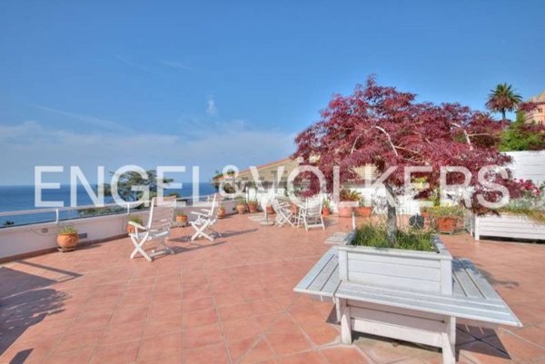 appartamento in vendita a Recco in zona Polanesi
