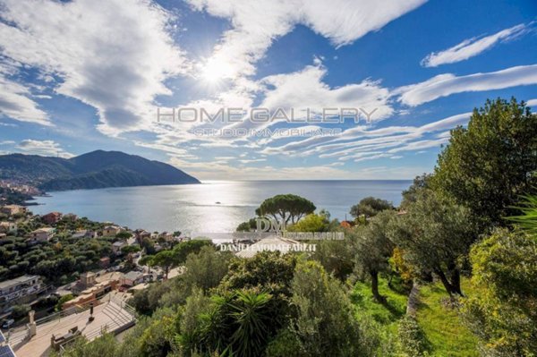 casa indipendente in vendita a Recco in zona Megli