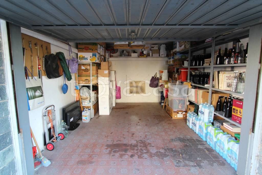 box auto in vendita a Recco in zona Megli