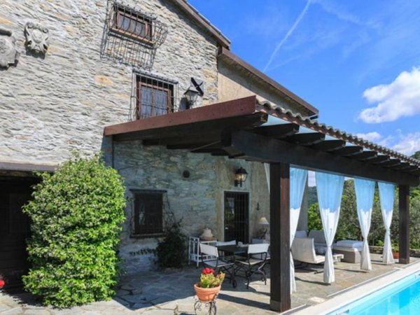 casa indipendente in vendita a Recco in zona San Rocco