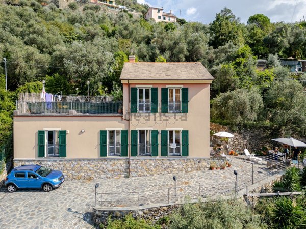 casa indipendente in vendita a Recco in zona San Rocco