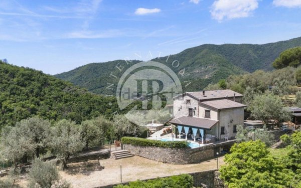 casa indipendente in vendita a Recco in zona Megli