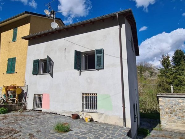 casa indipendente in vendita a Rezzoaglio in zona Alpepiana
