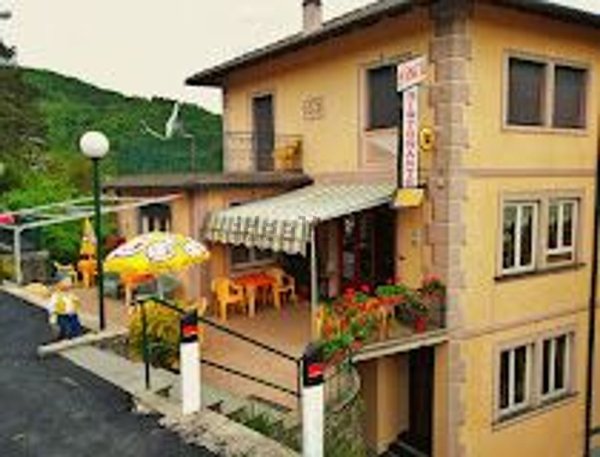 negozio in vendita a Rezzoaglio