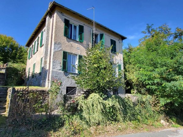 casa indipendente in vendita a Rezzoaglio in zona Piano