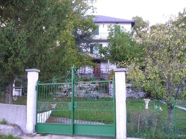 casa indipendente in vendita a Rezzoaglio in zona Piano