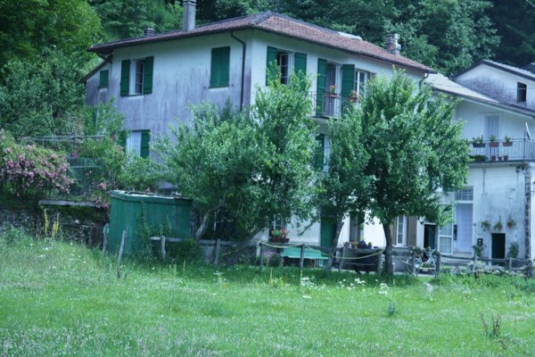 casa indipendente in vendita a Rezzoaglio in zona Piano
