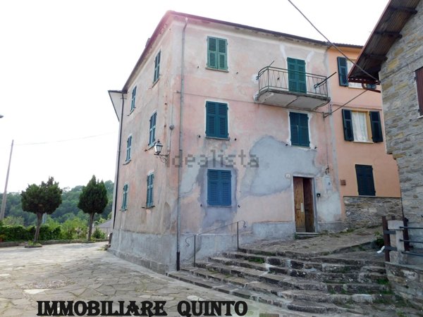 casa indipendente in vendita a Rezzoaglio in zona Vicosoprano
