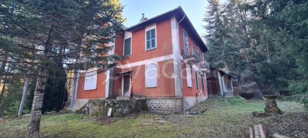 casa indipendente in vendita a Rezzoaglio in zona Magnasco