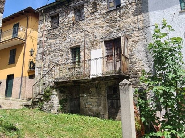 casa indipendente in vendita a Rezzoaglio in zona Piano