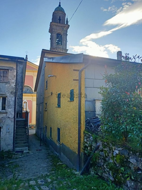 casa semindipendente in vendita a Rezzoaglio in zona Piano