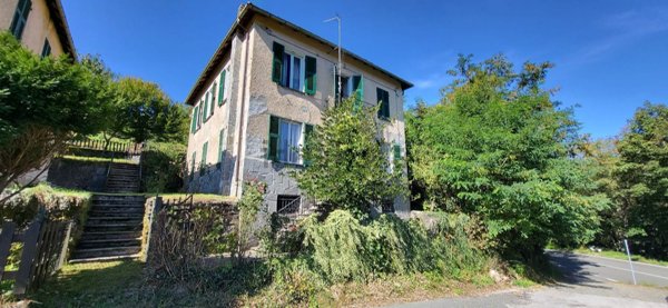 casa indipendente in vendita a Rezzoaglio in zona Magnasco