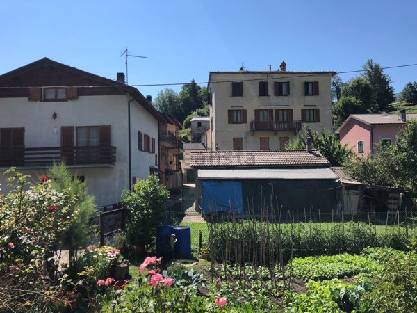 appartamento in vendita a Rezzoaglio in zona Magnasco
