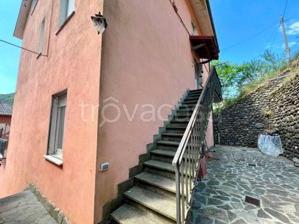 appartamento in vendita a Rezzoaglio in zona Cabanne