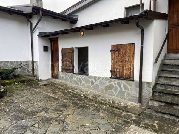 appartamento in vendita a Rezzoaglio in zona Vicosoprano