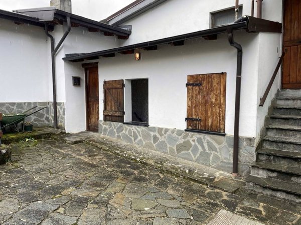 appartamento in vendita a Rezzoaglio in zona Vicosoprano