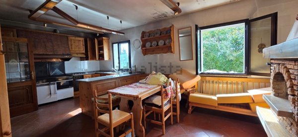 casa indipendente in vendita a Rezzoaglio in zona Alpepiana