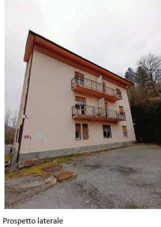 casa indipendente in vendita a Rezzoaglio in zona Piano
