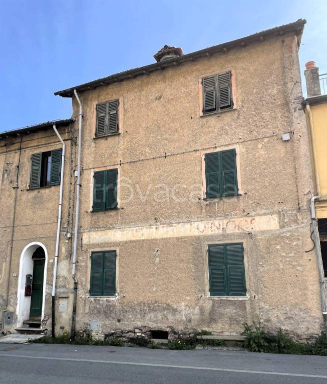 appartamento in vendita a Ronco Scrivia in zona Borgo Fornari