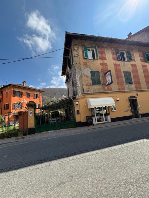 negozio in vendita a Ronco Scrivia