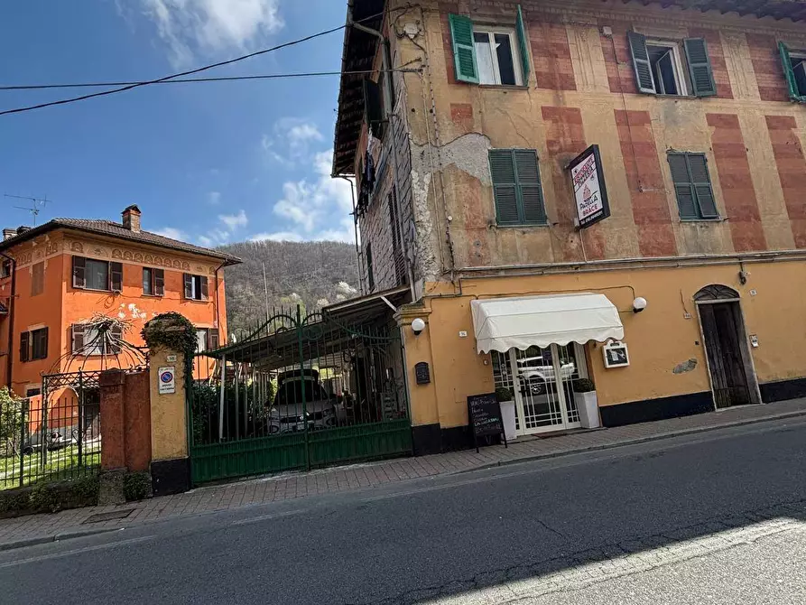 locale commerciale in vendita a Ronco Scrivia in zona Borgo Fornari