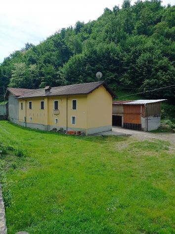 casa indipendente in vendita a Ronco Scrivia