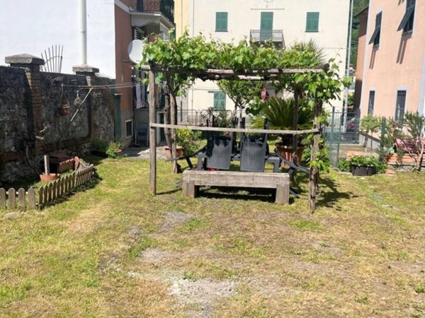 casa indipendente in vendita a Ronco Scrivia