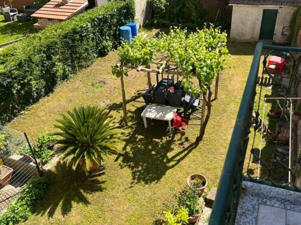 casa indipendente in vendita a Ronco Scrivia in zona Giacoboni