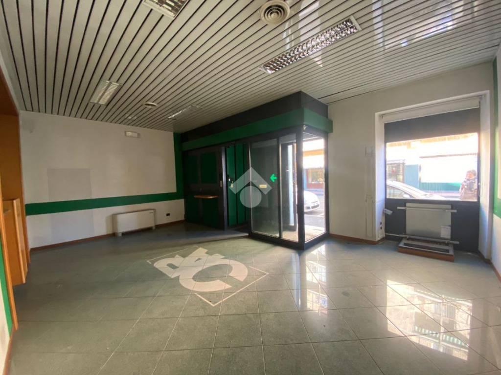 negozio in vendita a Ronco Scrivia