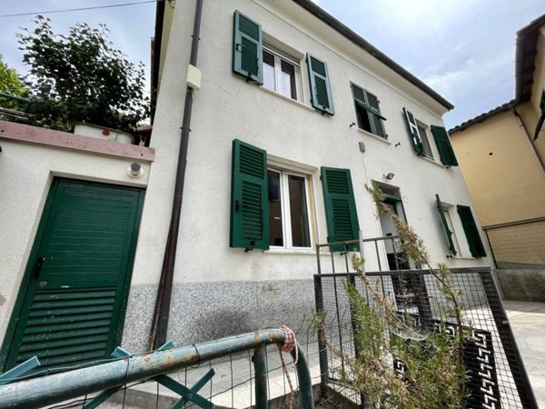 casa indipendente in vendita a Ronco Scrivia