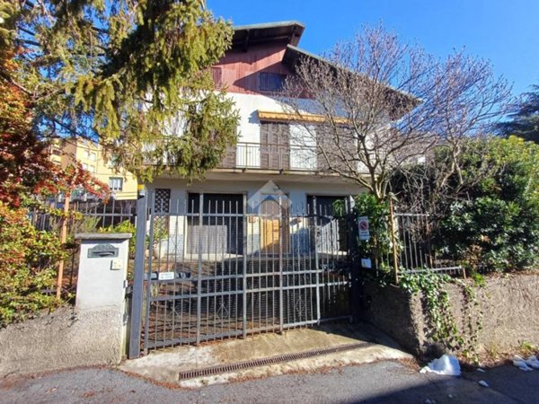 casa indipendente in vendita a Ronco Scrivia