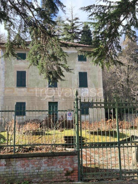 casa indipendente in vendita a Ronco Scrivia in zona Borgo Fornari
