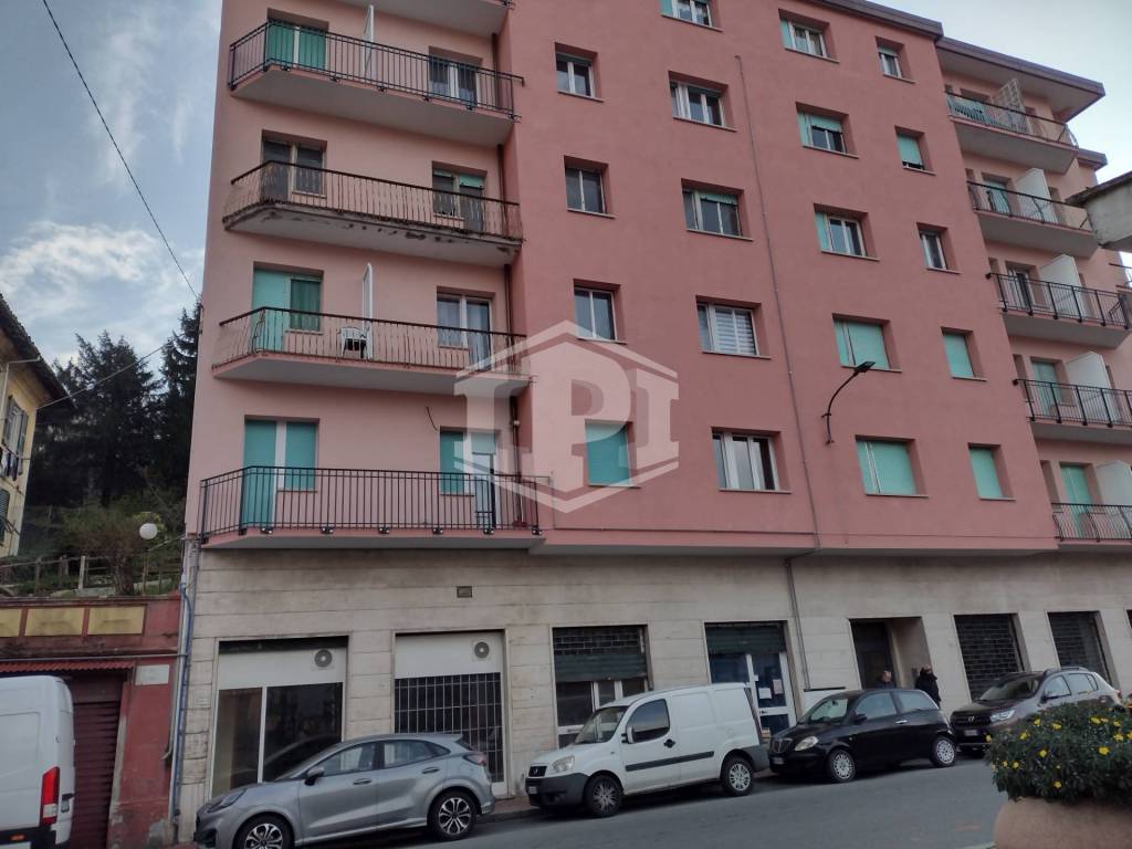 negozio in vendita a Ronco Scrivia