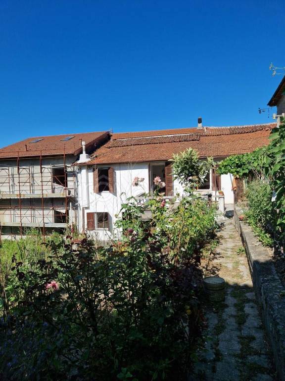casa indipendente in vendita a Ronco Scrivia in zona Giacoboni