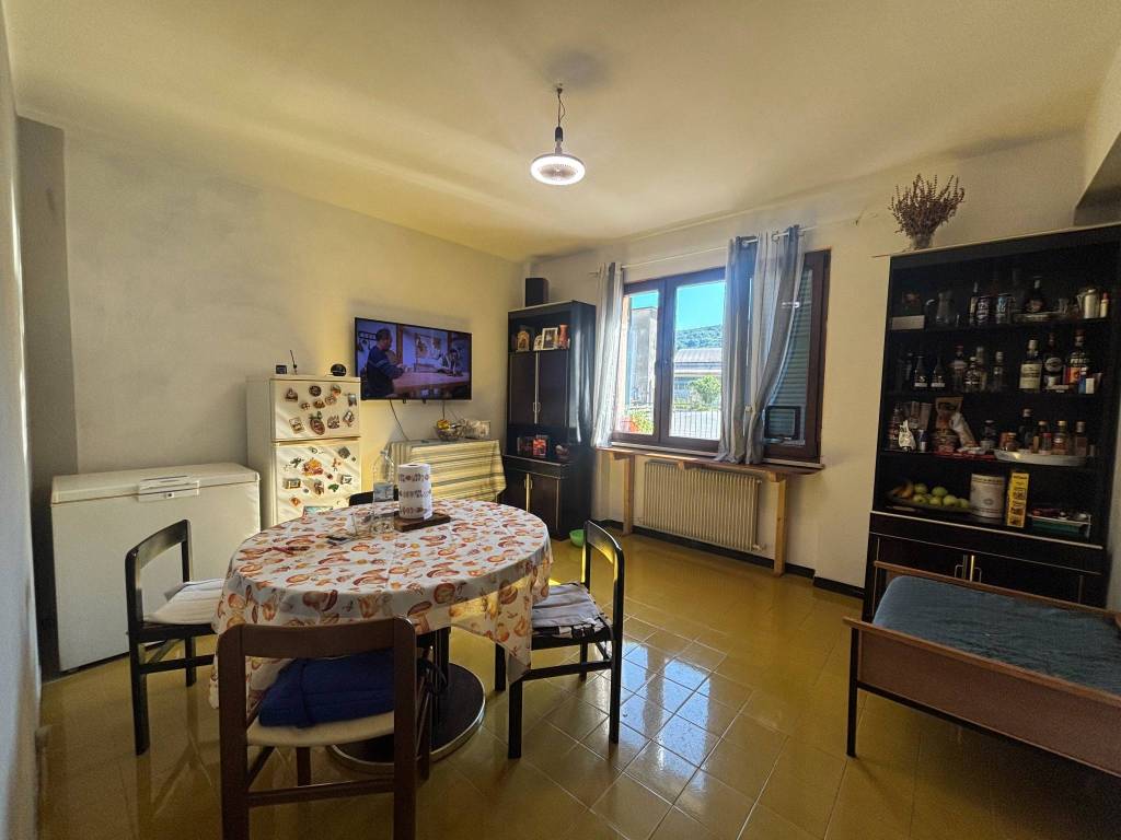 appartamento in vendita a Ronco Scrivia in zona Borgo Fornari