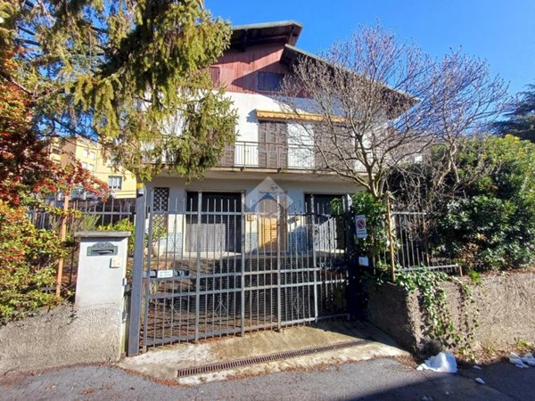 casa indipendente in vendita a Ronco Scrivia in zona Borgo Fornari