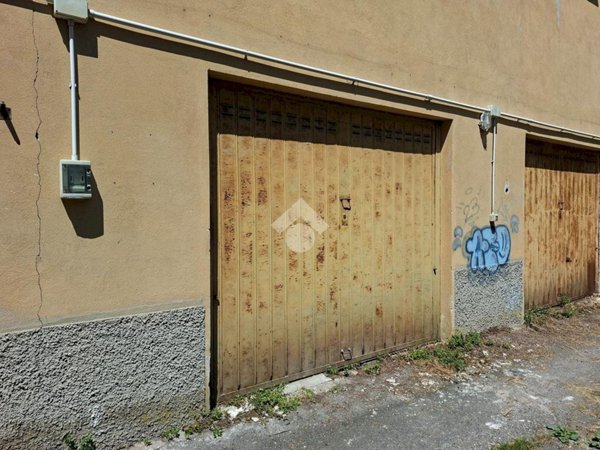box auto in vendita a Ronco Scrivia in zona Borgo Fornari
