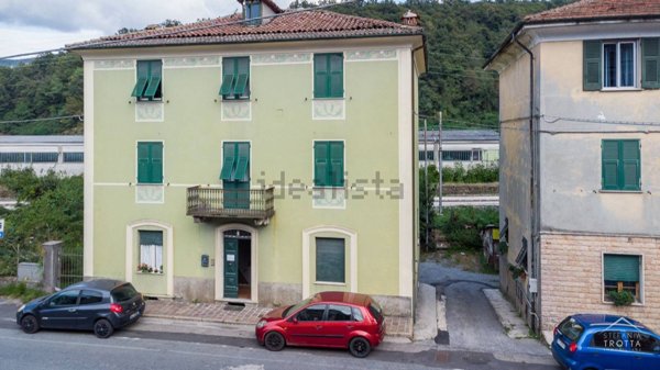 appartamento in vendita a Ronco Scrivia in zona Borgo Fornari