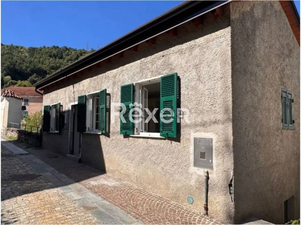 casa indipendente in vendita a Ronco Scrivia in zona Borgo Fornari