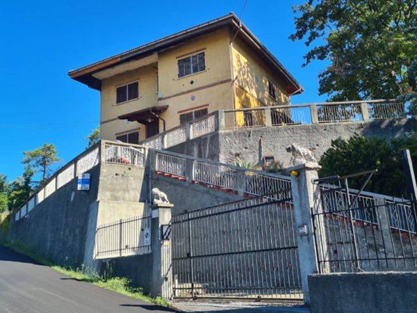 casa indipendente in vendita a Rossiglione