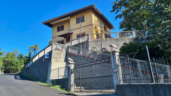 casa indipendente in vendita a Rossiglione