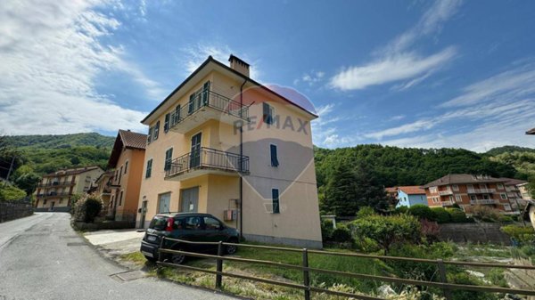 casa indipendente in vendita a Rossiglione