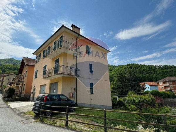 casa indipendente in vendita a Rossiglione