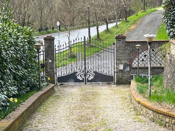 casa indipendente in vendita a Rossiglione