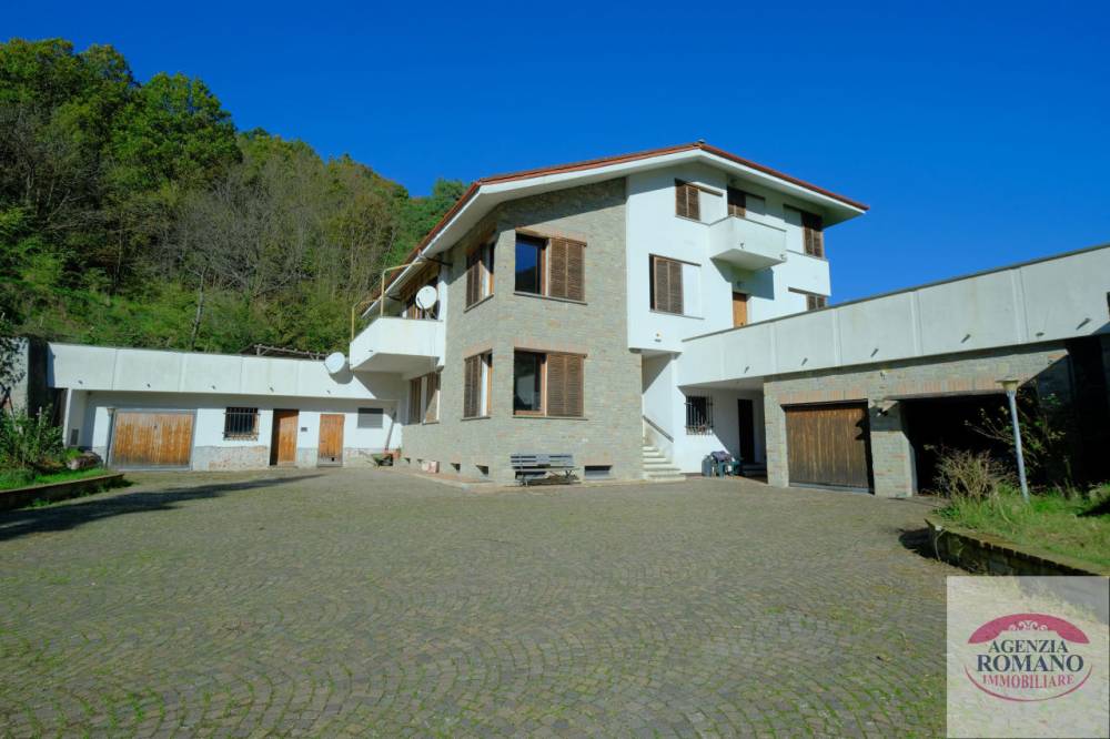 casa indipendente in vendita a Rossiglione