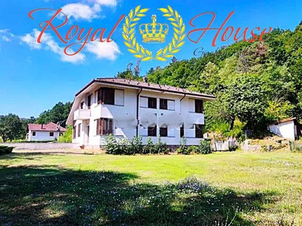 casa indipendente in vendita a Rossiglione