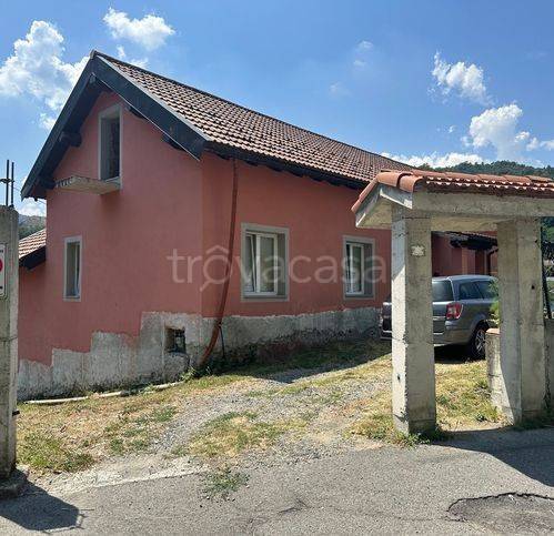 casa indipendente in vendita a Rossiglione