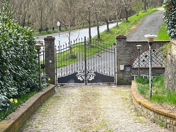casa indipendente in vendita a Rossiglione