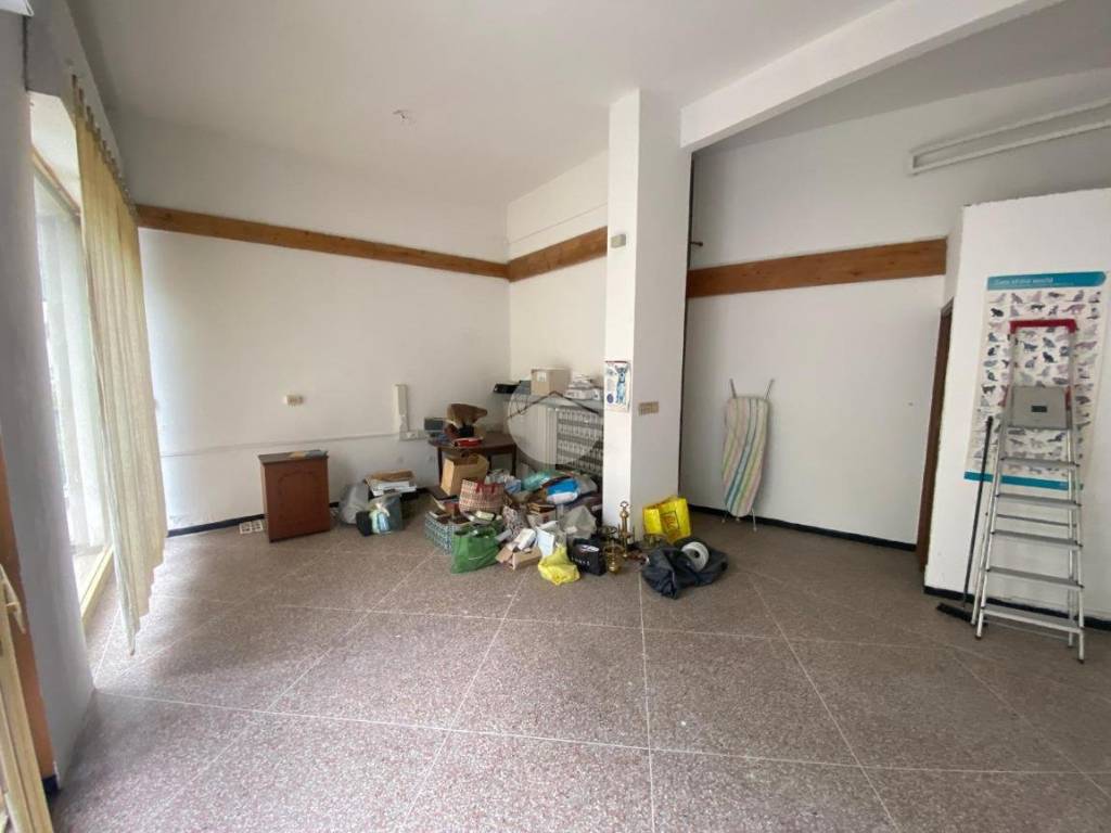 negozio in vendita a Rossiglione